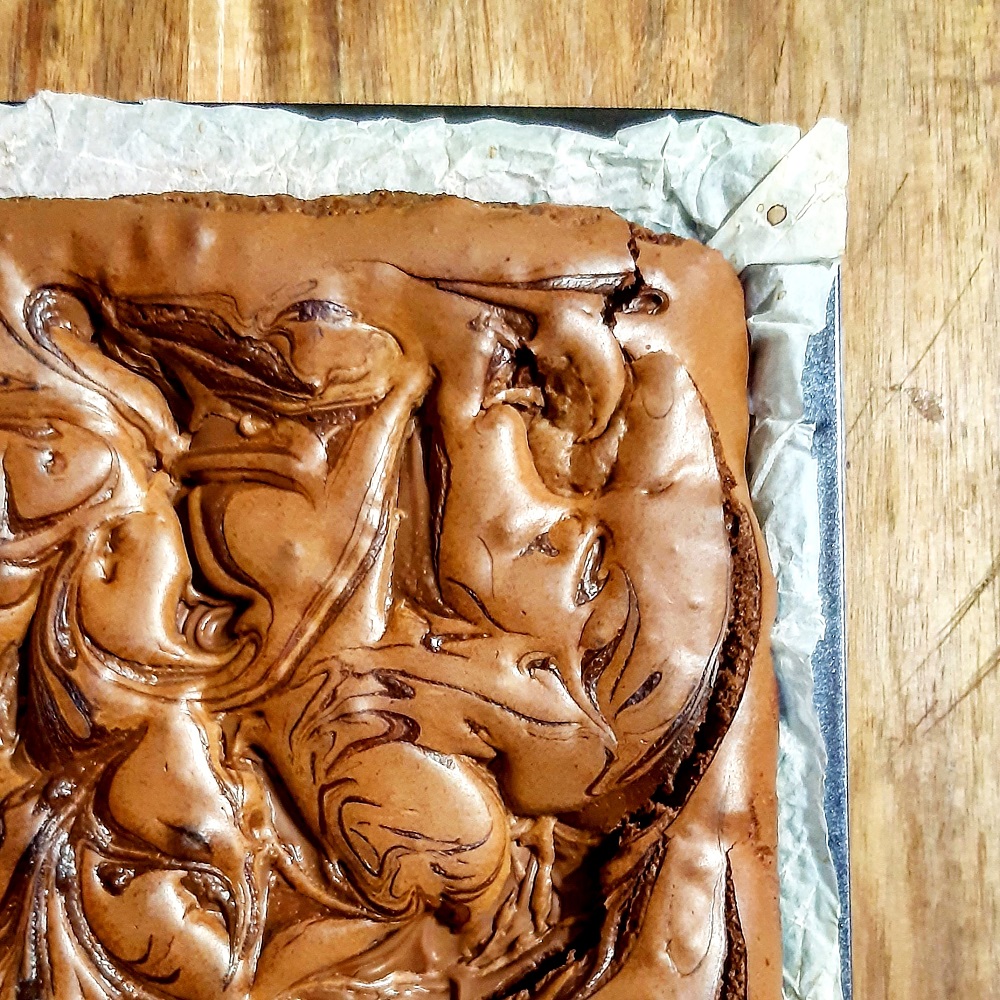 BROWNIES AL CIOCCOLATO E NUTELLA – SUPER CIOCCOLATOSI E NUTELLOSI