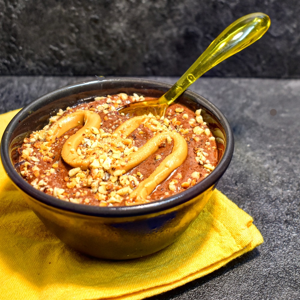 GELATO ALLA BANANA E CIOCCOLATO CON BURRO DI ARACHIDI E NOCCIOLE