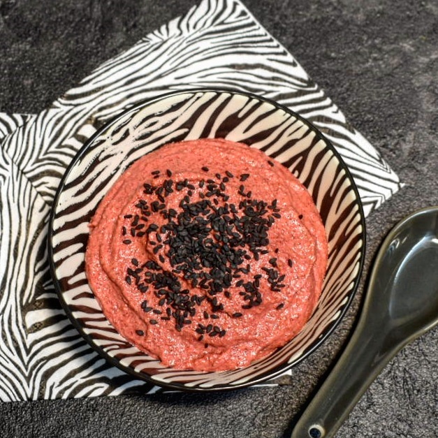 HUMMUS DI BARBABIETOLA E SOIA PRIMA COLTA