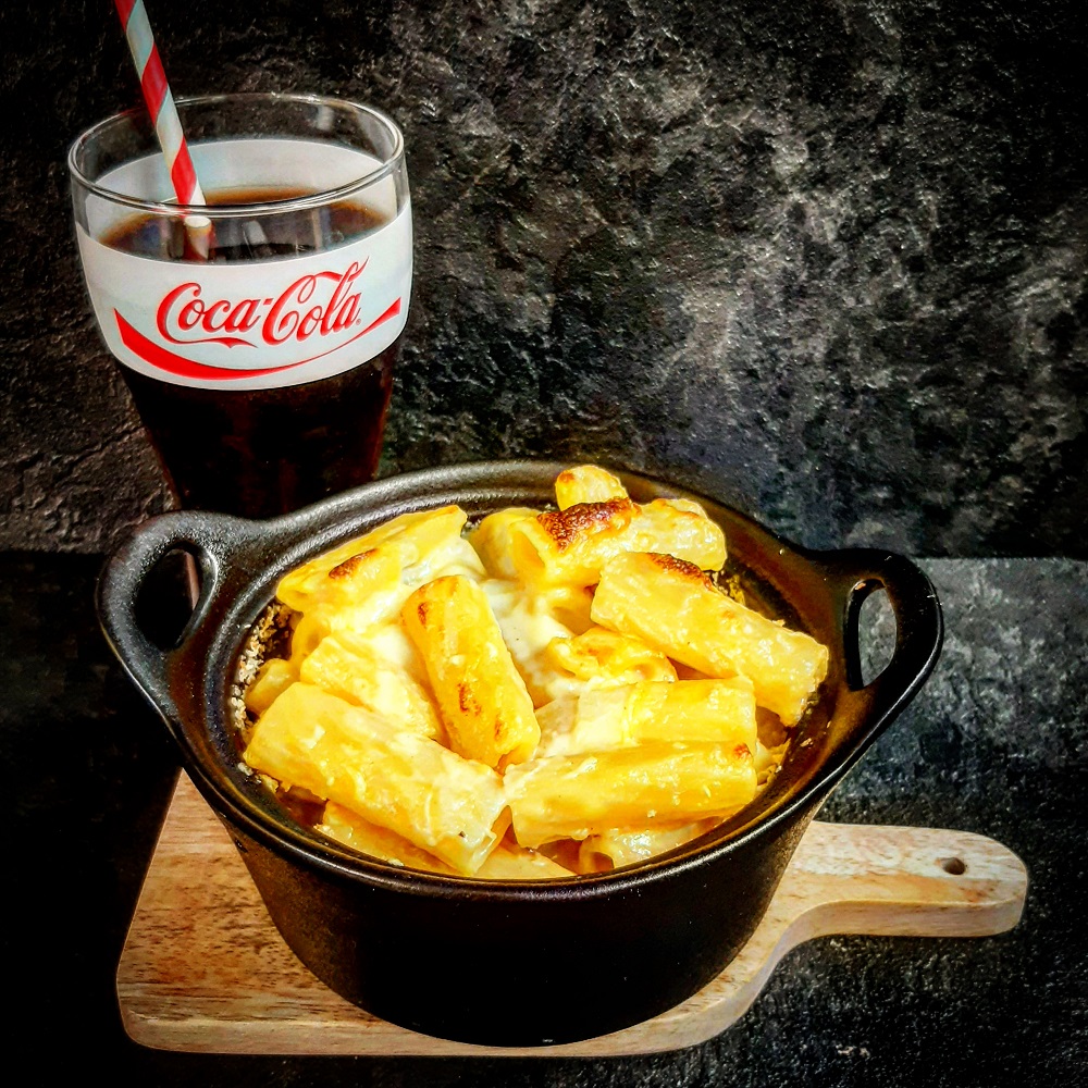 MACARONI AND CHEESE