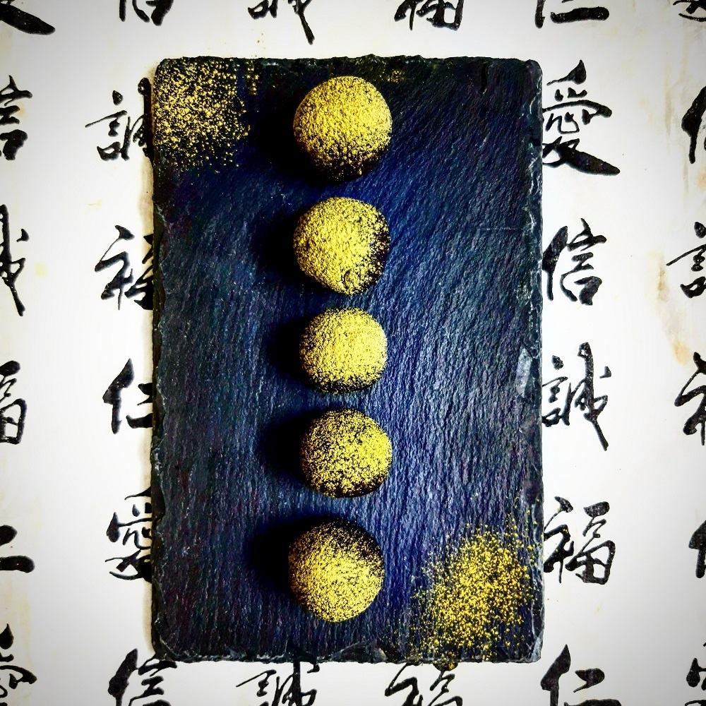 MOCHI DI FARINA DI RISO NERO CON NUTELLA E THE MATCHA