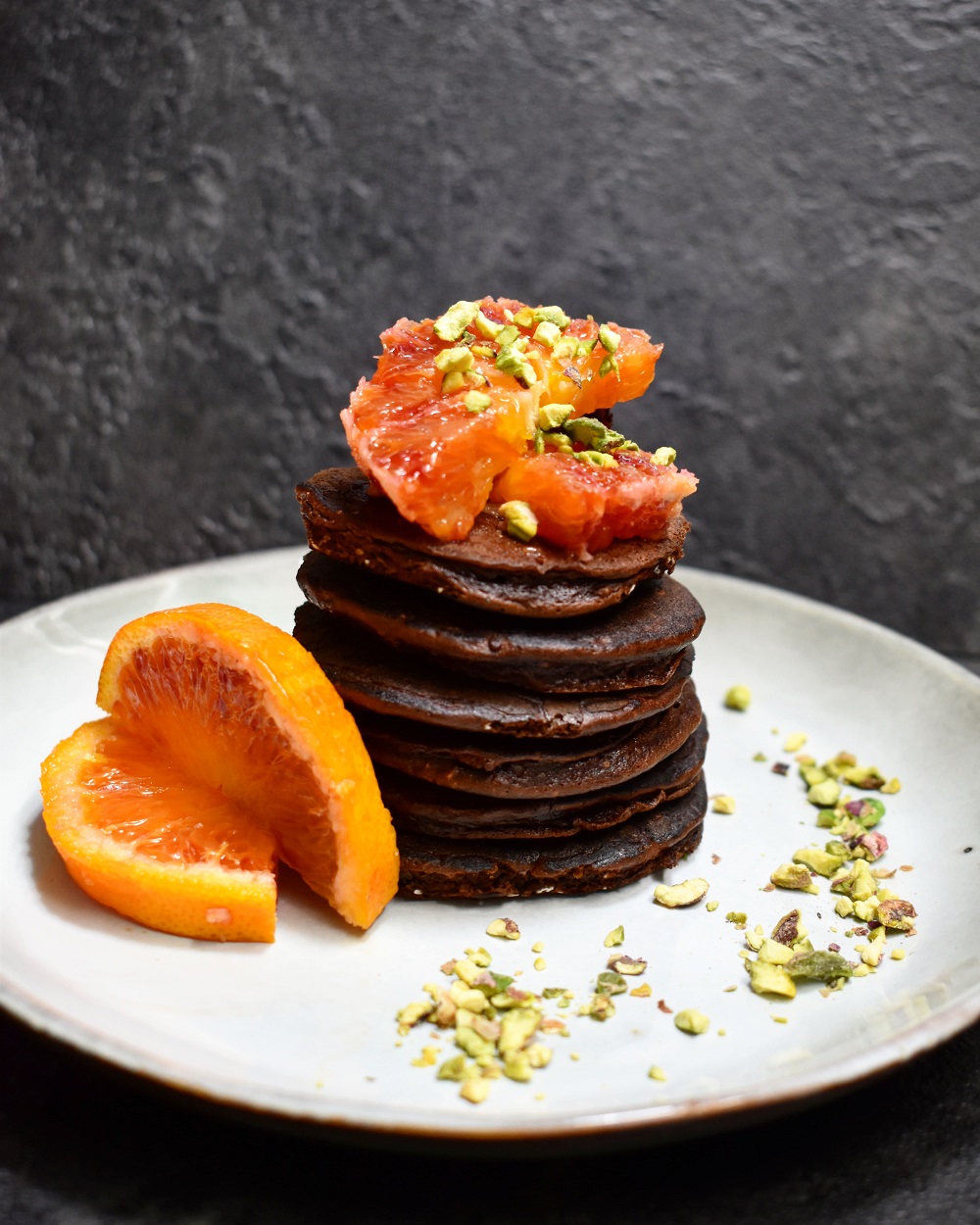 PANCAKES DI AVENA CON CIOCCOLATO ARANCIA E PISTACCHI