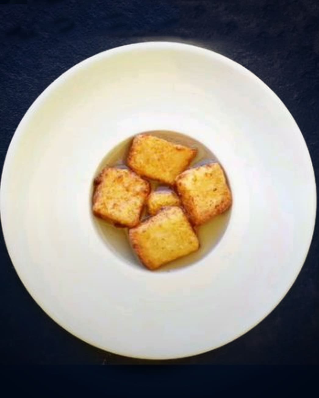 PANE FRITTO IN BRODO