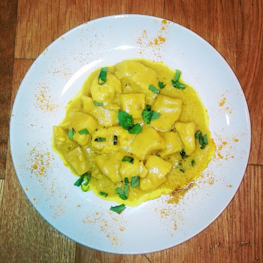 POLLO AL CURRY LATTE DI COCCO E MENTA