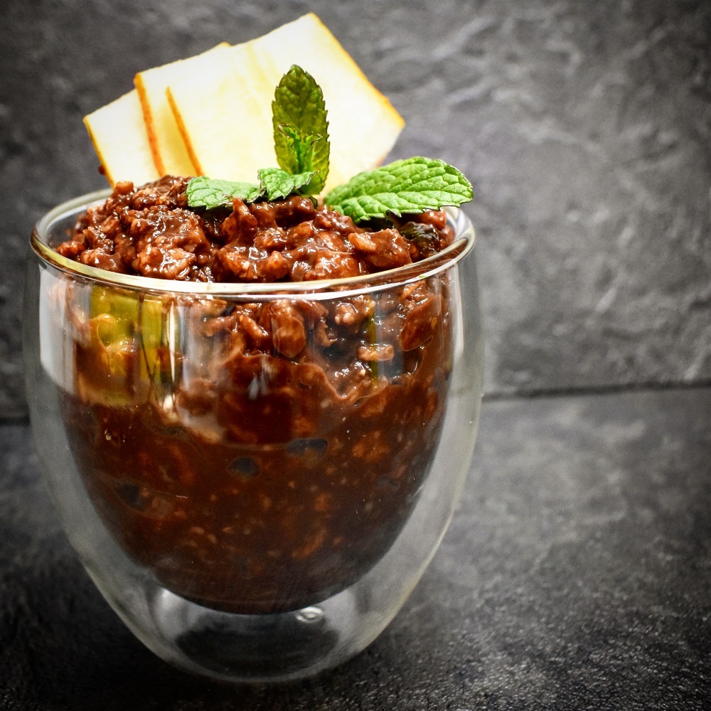 PORRIDGE DI AVENA E ALBUMI CON CIOCCOLATO E PERE
