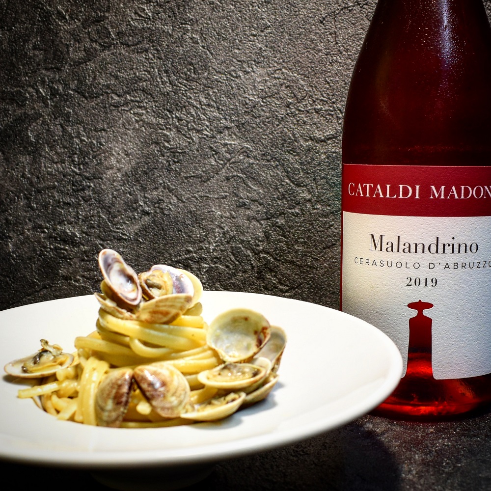 SPAGHETTI CON LE VONGOLE –<br>( A MODO MIO )