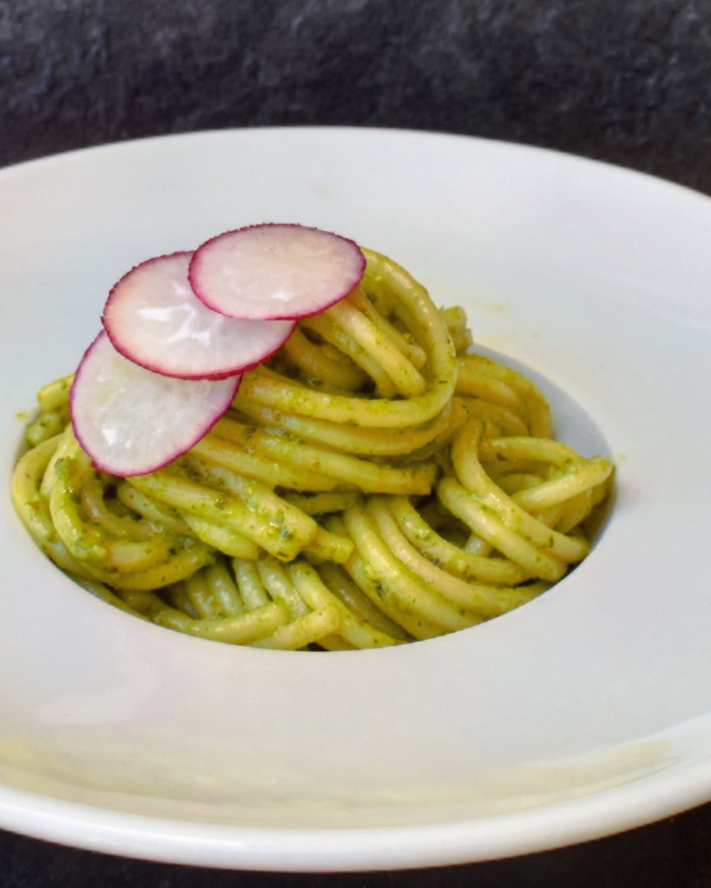 SPAGHETTONI CON RAVANELLI E PISTACCHI – Pasta Pietro Massi