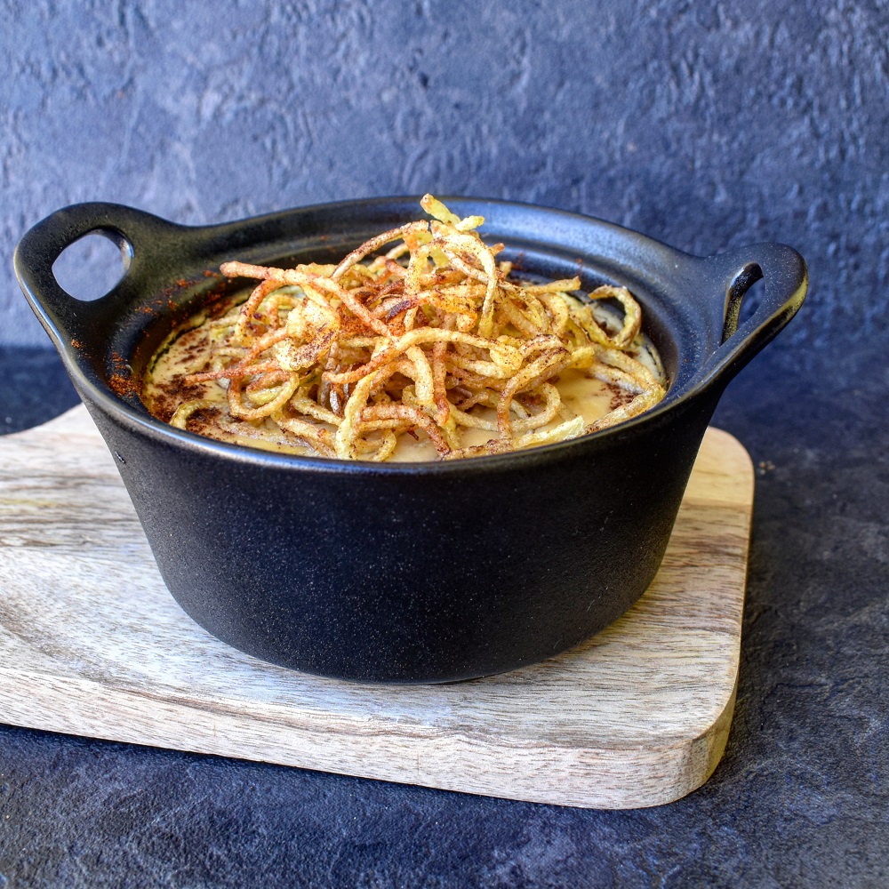 VELLUTATA DI CECI E PATATE ALLA PAPRIKA CON SPAGHETTI DI PATATE CROCCANTI